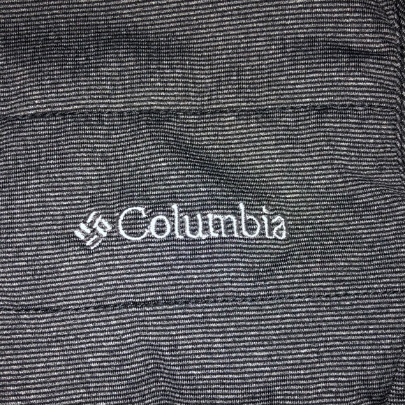 Columbia Vest (colour is similar to a dark denim) - Picture 2 of 3